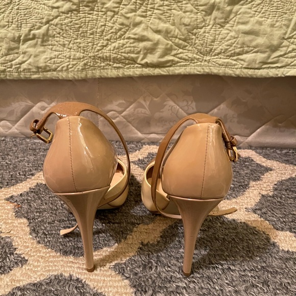 Ivanka Trump Leather Peep Toe Pumps Nude Heels - Picture 3 of 4